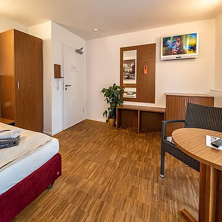 Zum Bergmann 3* Bohlen (Saxony)